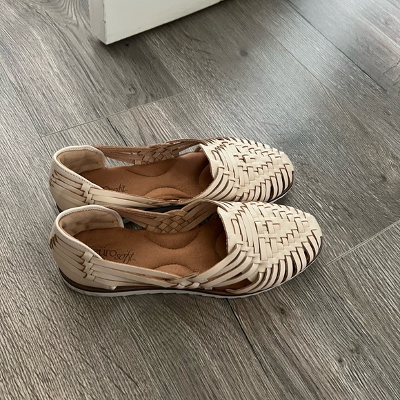 NWT EURO SOFFT SHOES - Picture 3 of 7